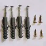 Screws & Raw Plugs